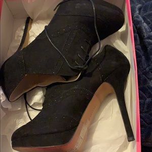 Black heeled booties